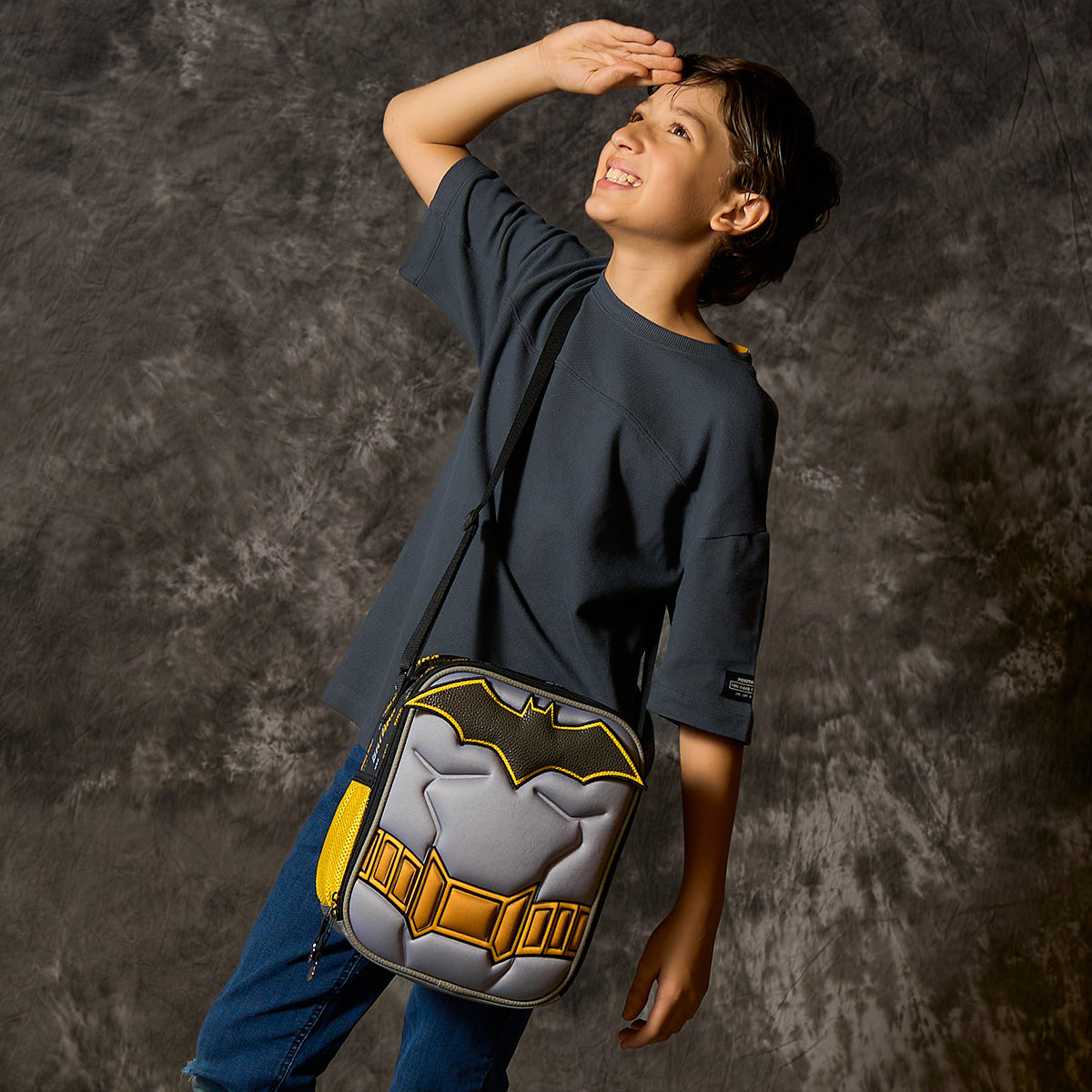 Set Mochila, Lonchera y Estuchera Escolar Batman Hero Armor