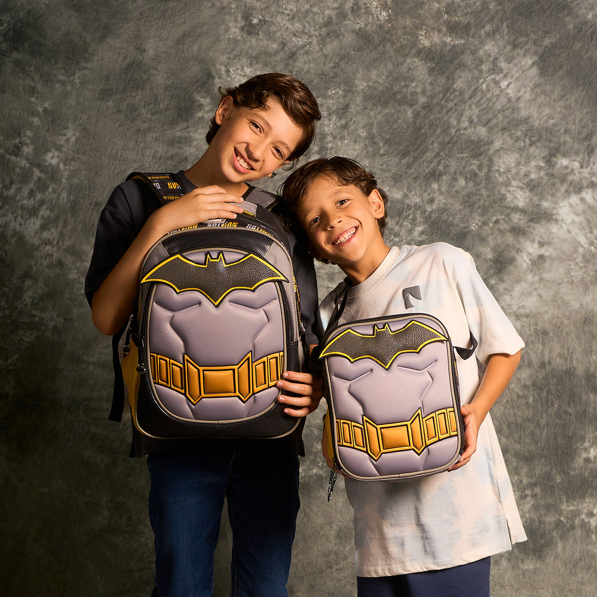 Set Mochila, Lonchera y Estuchera Escolar Batman Hero Armor