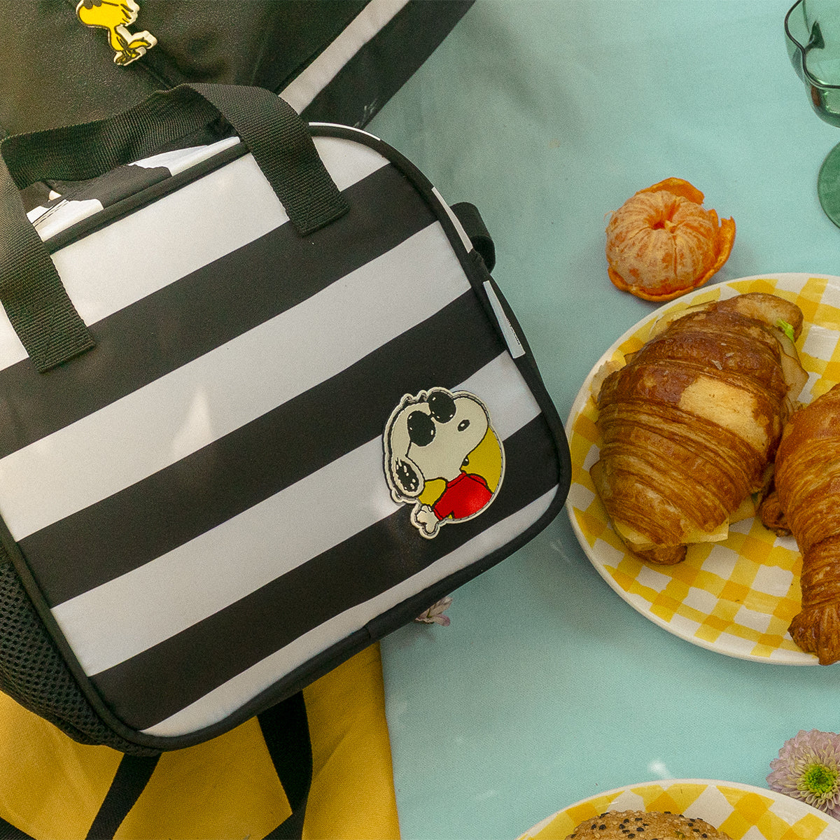 Lonchera Peanuts Snoopy Black and White