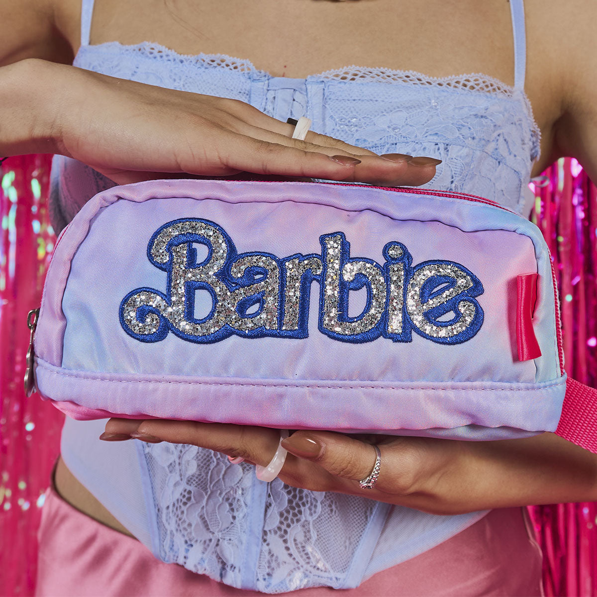 Estuchera Barbie Nubes