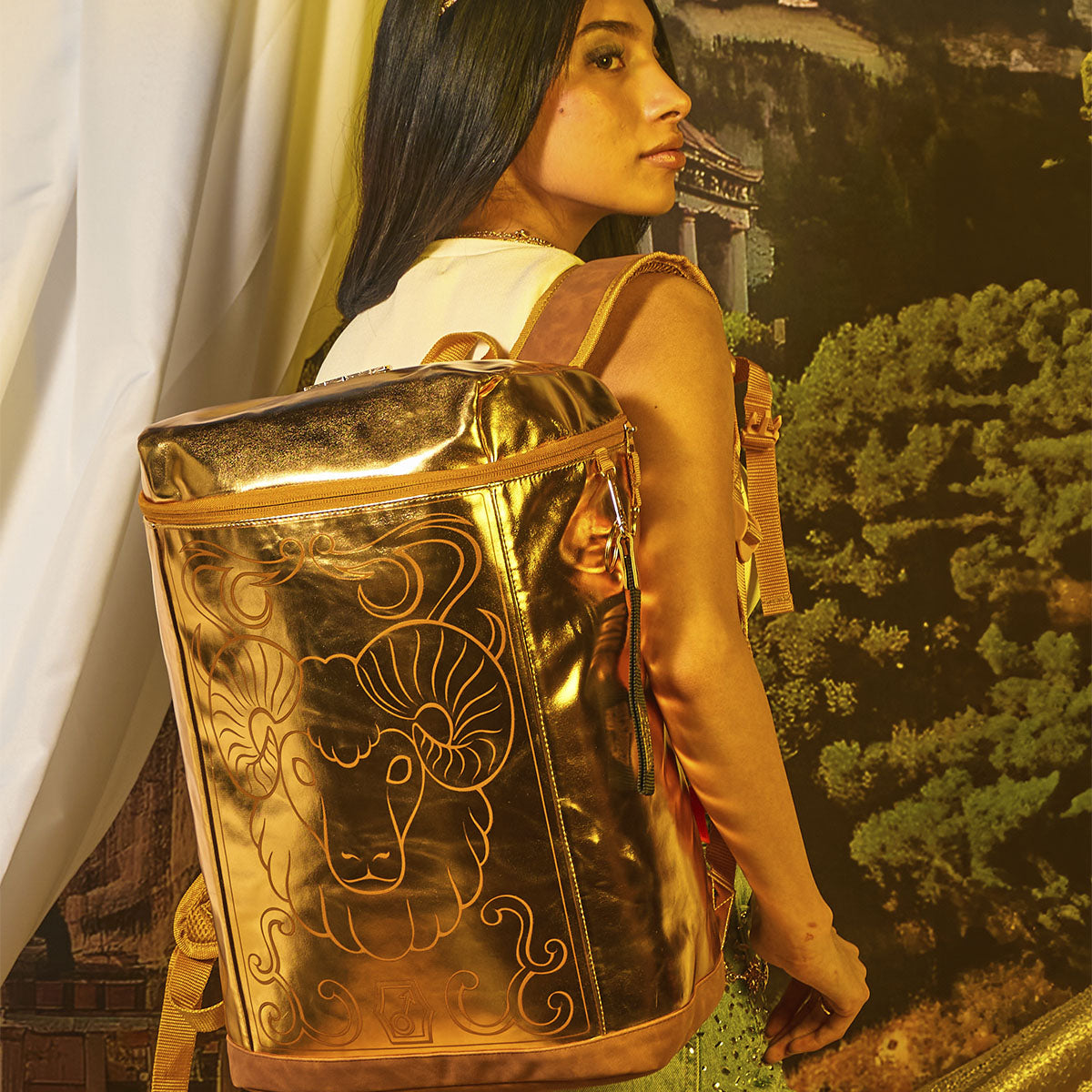 Mochila Armadura Dorada Caballeros del Zodiaco