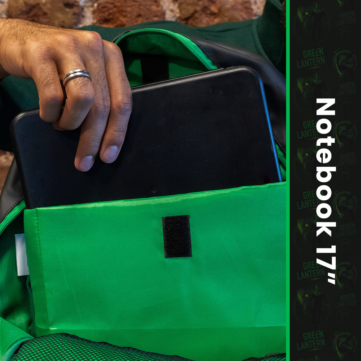 Mochila Linterna Verde - Edicion Limitada