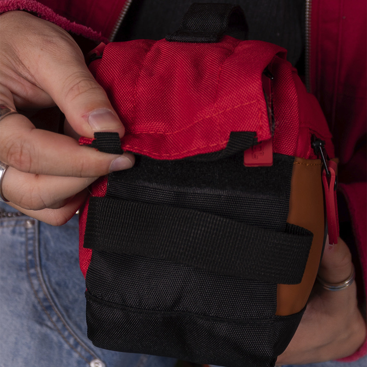 Estuchera Deadpool Cowboy Version