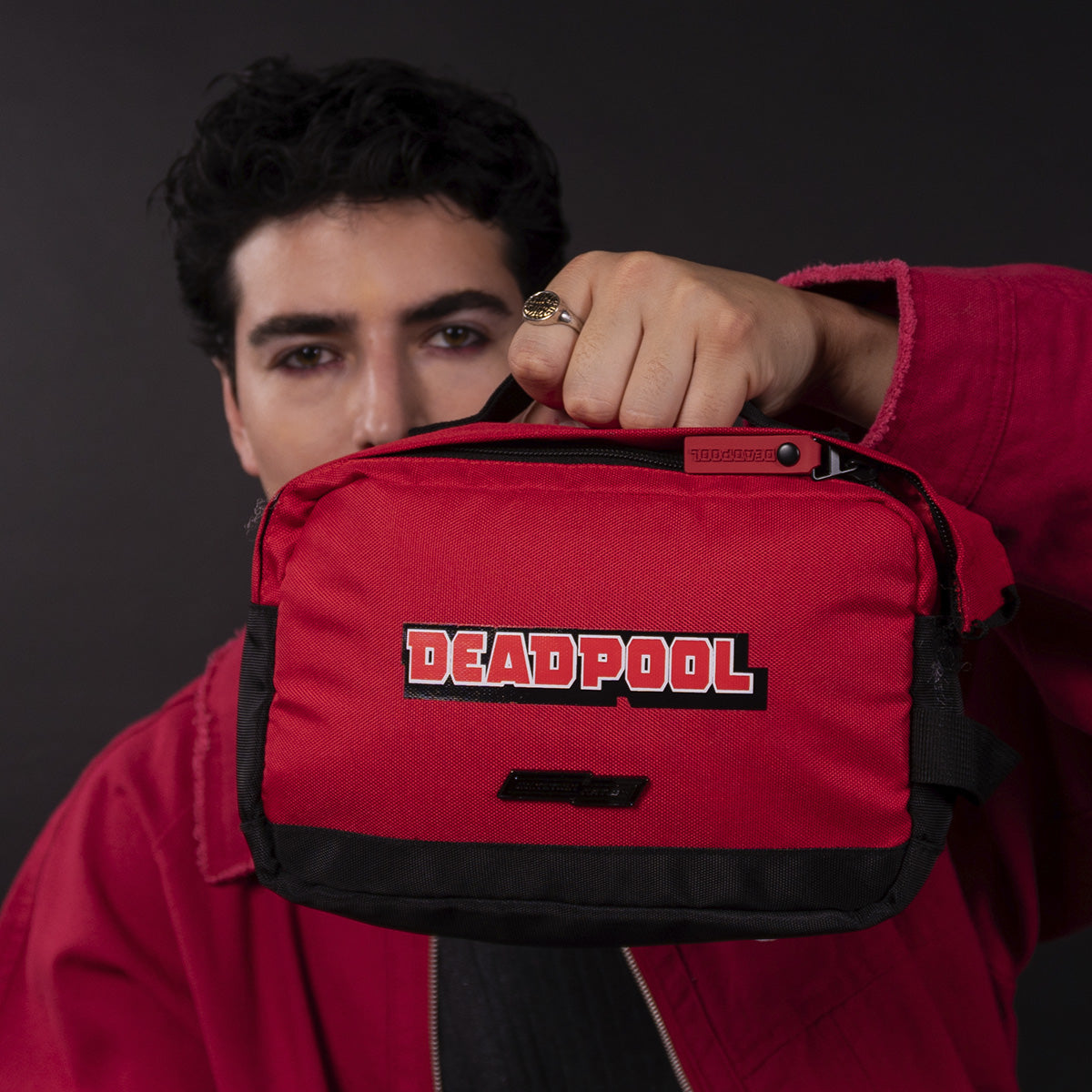 Estuchera Deadpool Cowboy Version