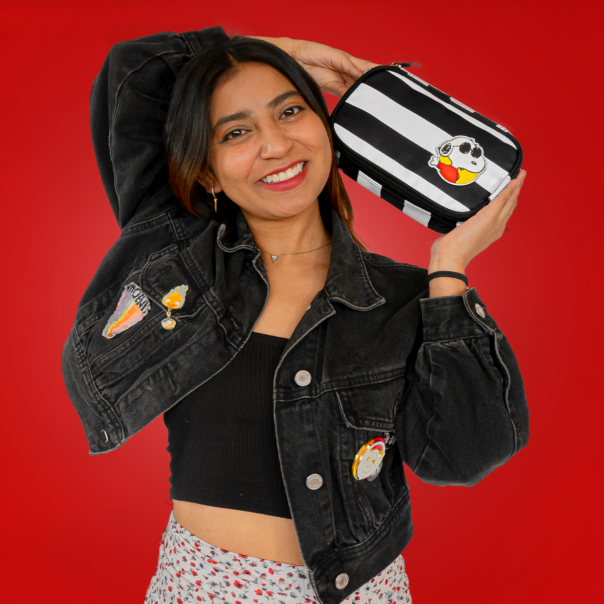 Estuchera Peanuts Snoopy Black and White