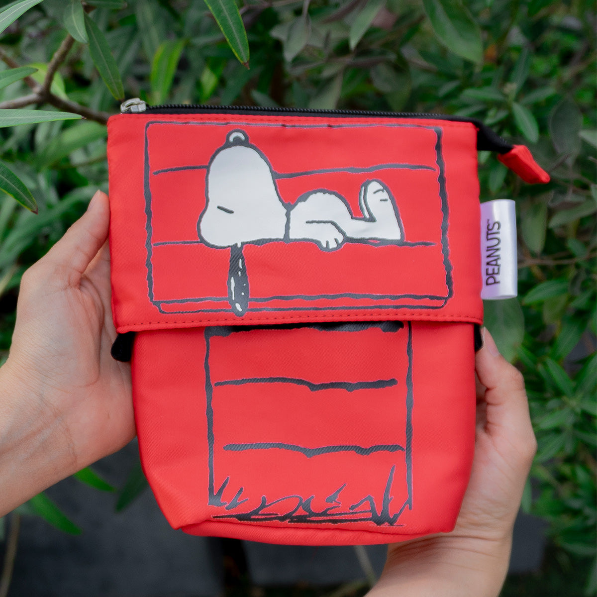 Estuchera Snoopy Casa Roja