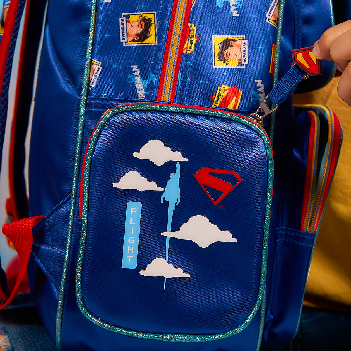 Set Mochila, Lonchera y Estuchera Escolar Superman Krypto Lenticular