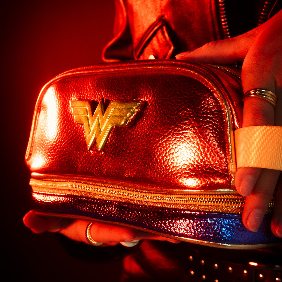 Estuchera Cosmetiquera Wonder Woman - Edicion Especial
